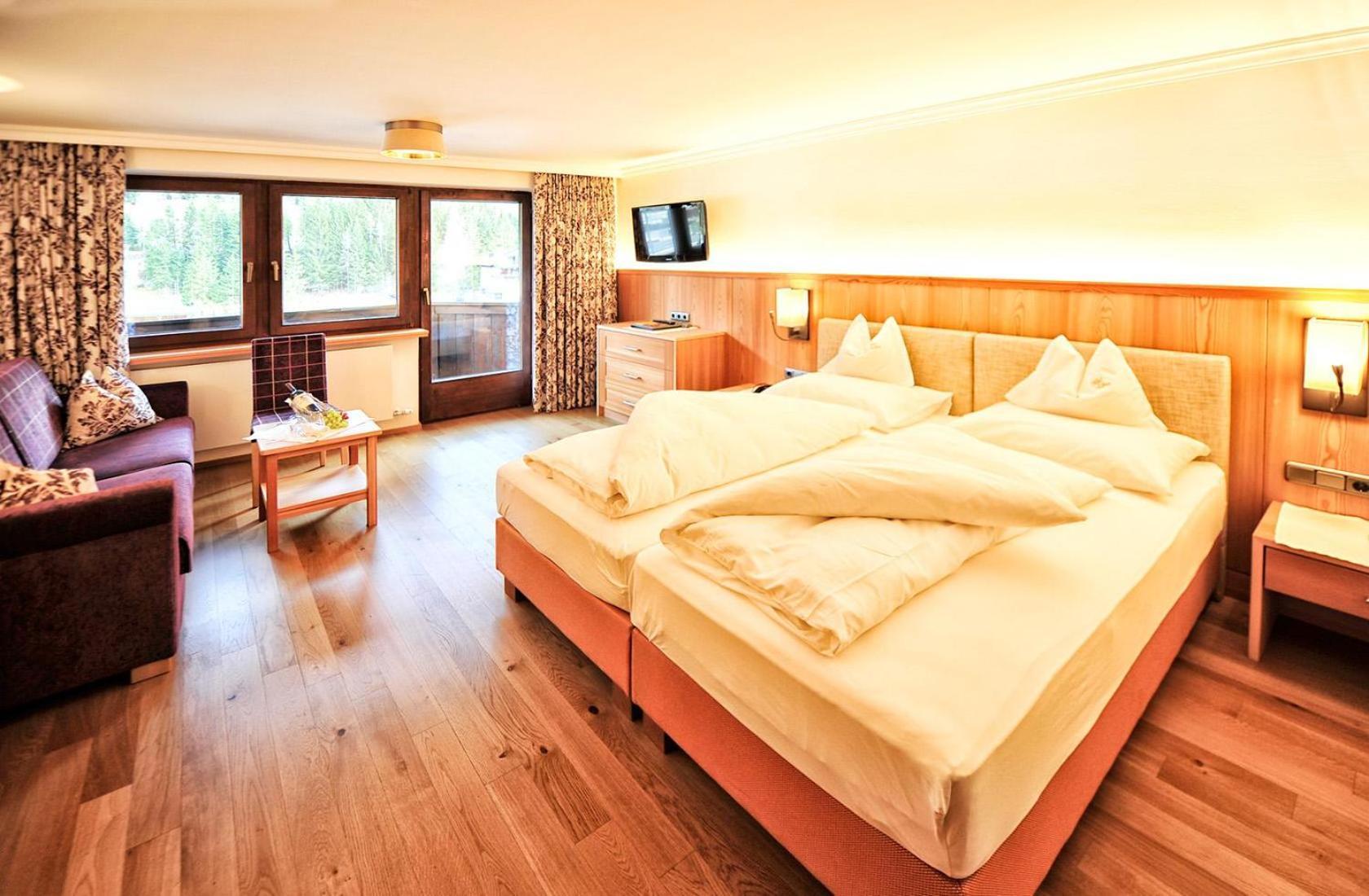 Heart Hotel Arlberg Санкт-Антон-ам-Арльберг Экстерьер фото
